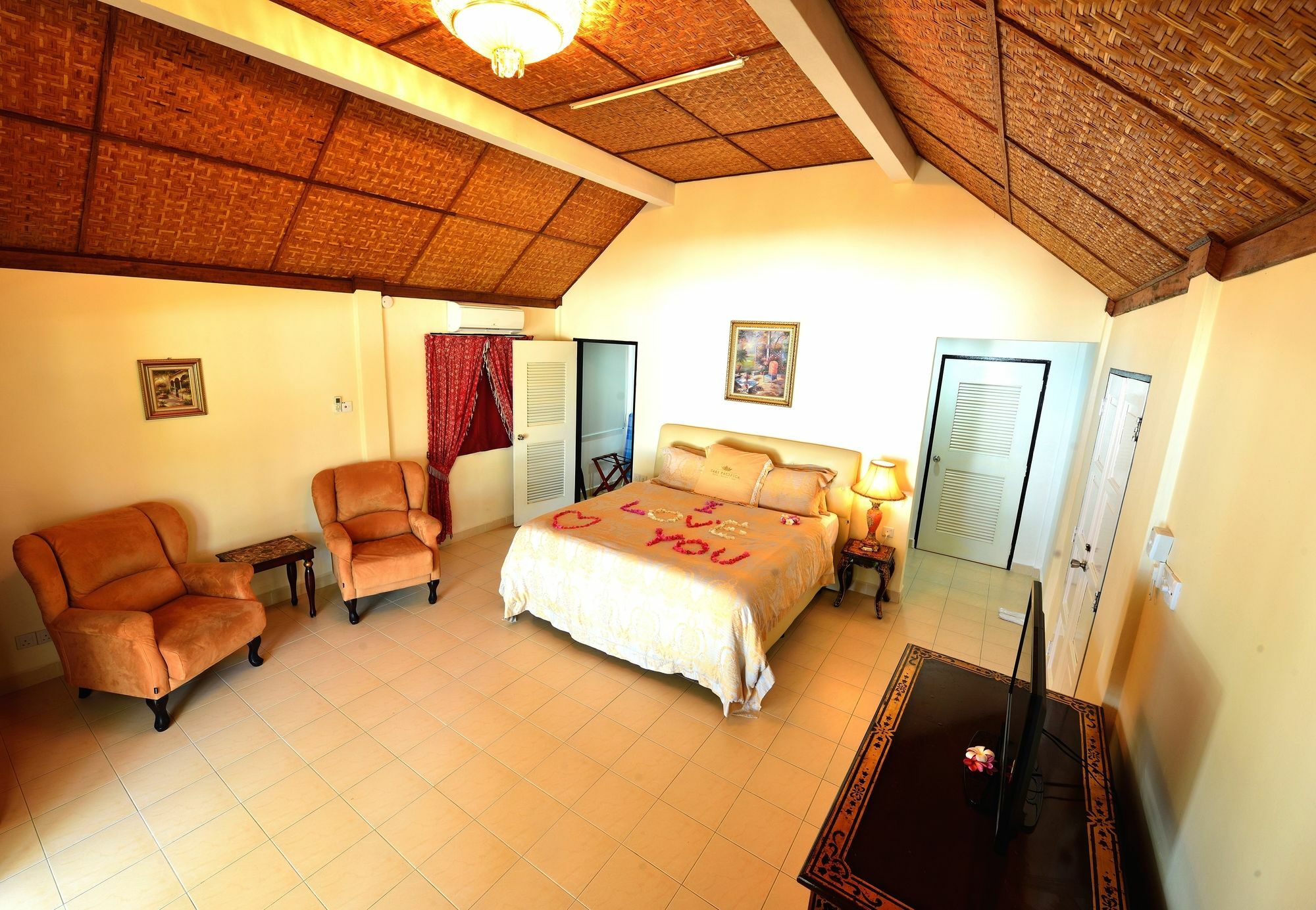 Sari Pacifica Resort & Spa Реданг Экстерьер фото